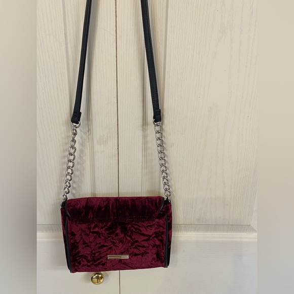 Madden Girl Crush Velvet Crossbody - Picture 3 of 7